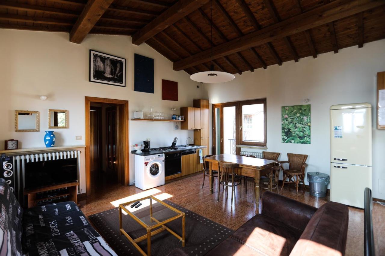 Welcome Traveller Merlo Nero Apartments Garda  Kültér fotó